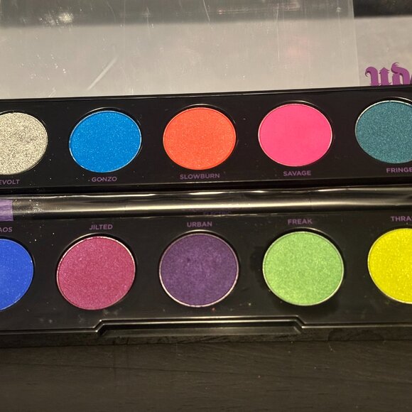 Urban Decay - Electric Eyeshadow Palette - Picture 2 of 2